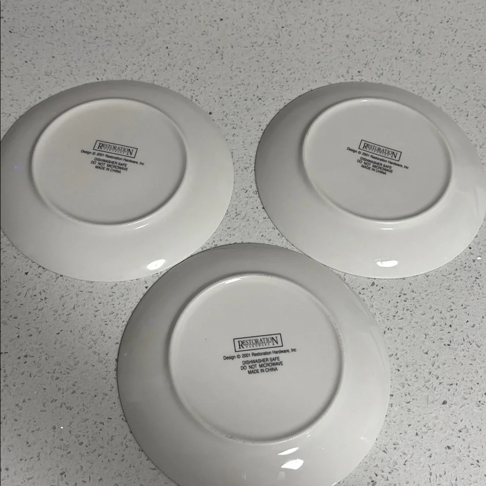 Restoration Hardware 2001 Holly Berry Holiday Salad Dessert Plates Set of 3